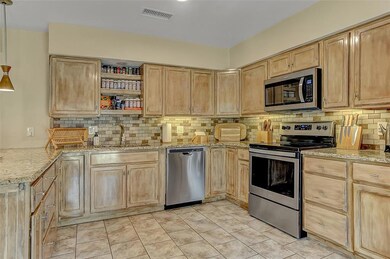 809 S Brown Ave, Denison, TX 75020 - photo 5