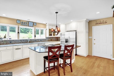 878 Freemansville Rd, Reading, PA 19607 - photo 5