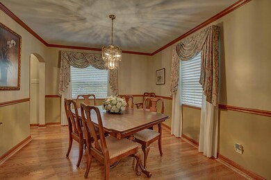 Dining2