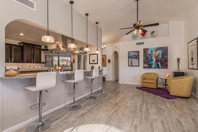 Entry area and breakfast bar