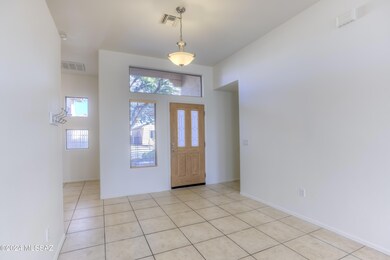 5 Interior Entrance photo a