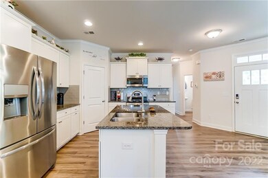 703 Little Bluestem Dr unit 12, Lake Wylie, SC 29710 - photo 4