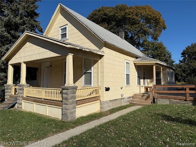 2210 Willow St, Port Huron, MI 48060 - photo 2