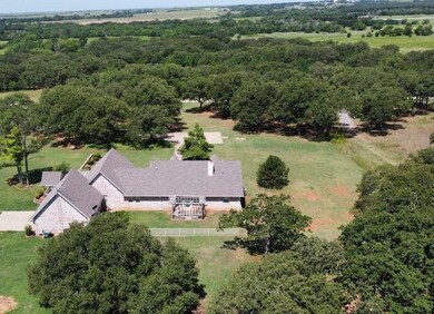 176684 Johnson Rd, Duncan, OK 73533 - photo 2