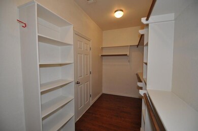 2409 Woodcrest Ct, Granbury, TX 76048 - photo 6