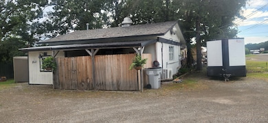 419042 Texanna Rd, Eufaula, OK 74432 - photo 3