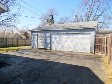 2 1/2 Car Detached garage