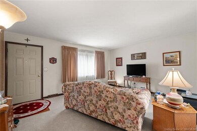 408 Hamlet Dr, New Albany, IN 47150 - photo 2