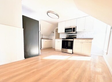 178 Pleasant St unit 2, Claremont, NH 03743 - photo 2