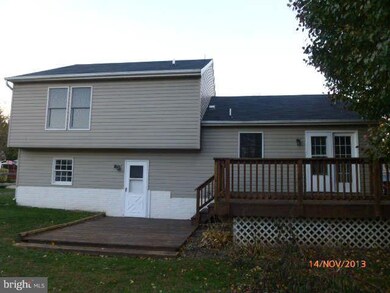 6667 Mid Summer Night Ct, Sykesville, MD 21784 - photo 2