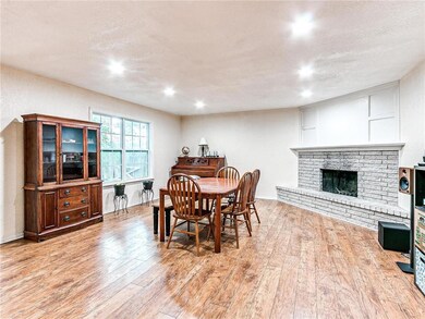 1416 NE 4th St, Moore, OK 73160 - photo 7