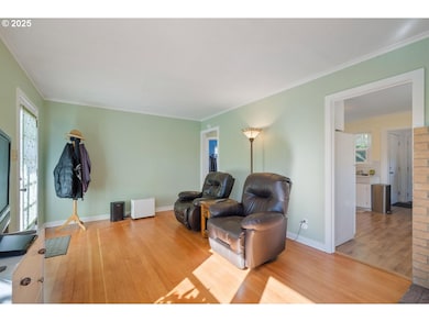 1412 9th St, Tillamook, OR 97141 - photo 7