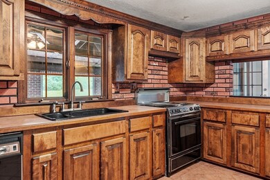 87 Hubbardston Rd, Templeton, MA 01468 - photo 4