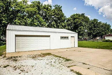 4280 NE 34th St, Des Moines, IA 50317 - photo 3