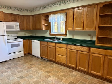 9750 Marshall Rd, Birch Run, MI 48415 - photo 7