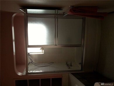 2761 NW Nichols Blvd, Longview, WA 98632 - photo 6