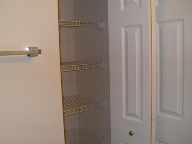 201 Grandview Ct unit 2, Algonquin, IL 60102 - photo 6