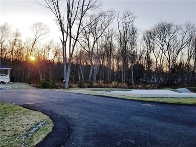 2 Stonebrook Ln, Bristol, RI 02809 - photo 4