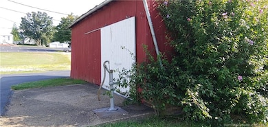 7466 Navilleton Rd, Floyds Knobs, IN 47119 - photo 3