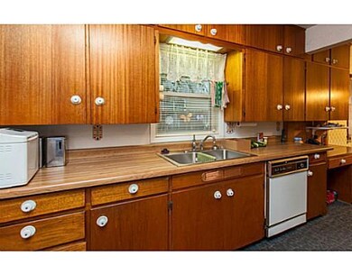 Cafeteria/Kitchen.