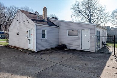 1298 Beech St, Willoughby, OH 44094 - photo 5