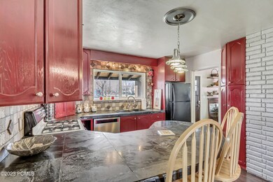 Kitchen Bar
