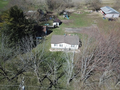 9697 Marsh Rd, Fowlerville, MI 48836 - photo 3