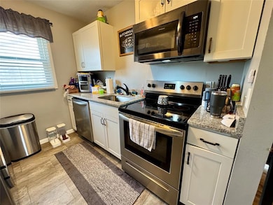 302 N Columbus St, Pleasantville, IA 50225 - photo 5