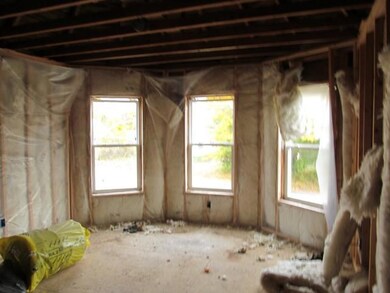 21. 2nd floor front