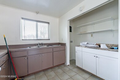 608 E Roger Rd, Tucson, AZ 85705 - photo 3
