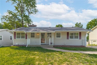 4195 Timber Ln, Des Moines, IA 50317 - photo 2