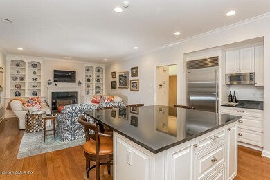 Kitchen/Family Rm
