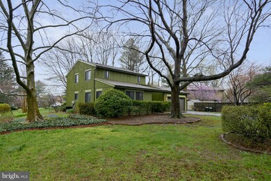 12619 Magna Carta Rd, Herndon, VA 20171 - photo 2