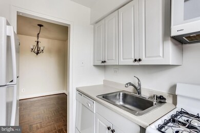 22 S Old Glebe Rd unit 205D, Arlington, VA 22204 - photo 7