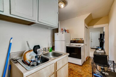 1877 Bruck St Columbus OH-large-005-001-