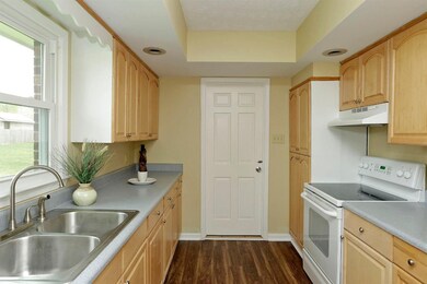 118 S Cumberland St, Berea, KY 40403 - photo 2