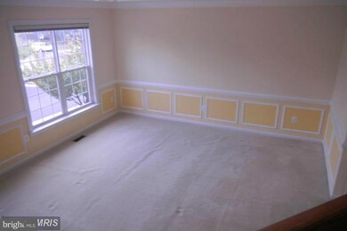 2444 Laura Mark Ln, Herndon, VA 20171 - photo 4