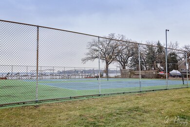 Neighborhood Amenities