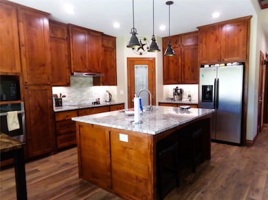 1055 E Branding Iron, Weimar, TX 78962 - photo 2