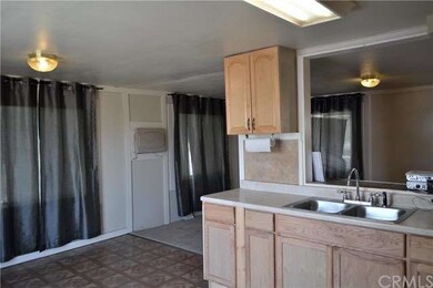 13720 Rodeo Dr, Victorville, CA 92395 - photo 7