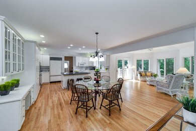 36W244 Fieldcrest Dr, Saint Charles, IL 60175 - photo 2