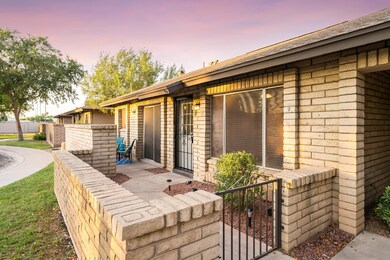 South Kenneth Place-3B