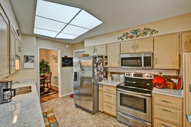 10113 W Highwood Ln unit 42, Sun City, AZ 85373 - photo 4