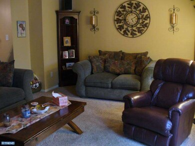 225 Lafayette Dr, Swedesboro, NJ 08085 - photo 4