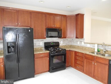 25300 Shipley Terrace, Chantilly, VA 20152 - photo 6