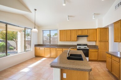 1835 W Oriole Way-11