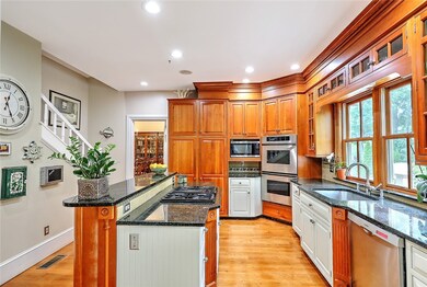 26 Halsey St, Providence, RI 02906 - photo 7