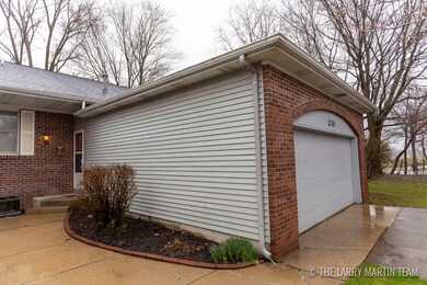 230 Laurelwood Ct_1