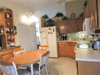 1723 Bridle Way Blvd, Columbus, IN 47201 - photo 7