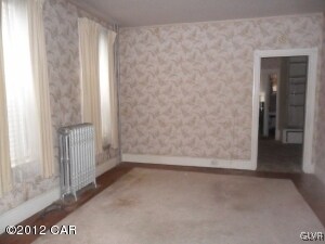 318 Arlington St, Tamaqua, PA 18252 - photo 3